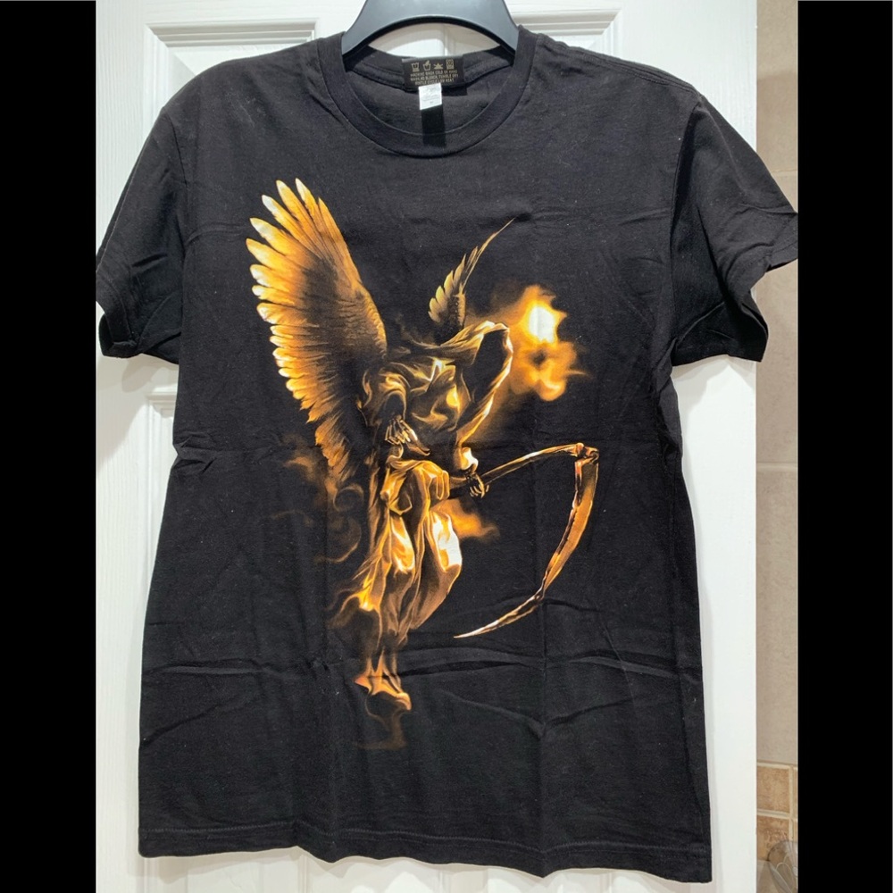 Extreme Pain Clothing Men’s Graphic T-Shirt, size Medium